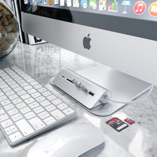 Load image into Gallery viewer, Aluminum USB 3.0 Hub &amp; Card Reader
